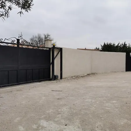 Tatil Evi Maison Rochefort-du-gard, 8 Pieces, 8 Personnes - Fr-1-698-13