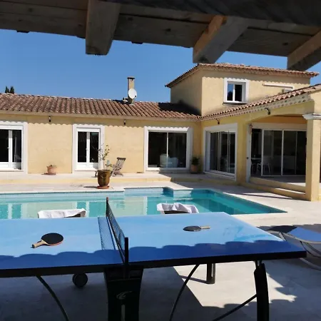 Tatil Evi Maison Rochefort-du-gard, 8 Pieces, 8 Personnes - Fr-1-698-13 Assencieres